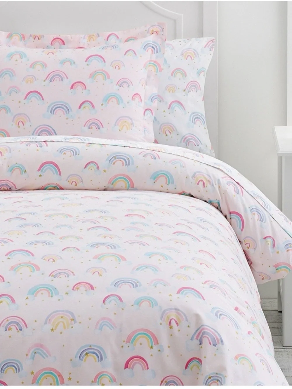 Pottery Barn Rainbow Kids Queen Duvet Cover and pillow shams